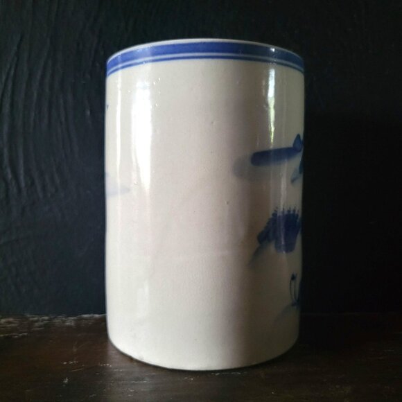 Large Vintage Chinese Brush Pot, Blue and White Chinoiserie Brush Pot 5.5 Inches - Picture 2 of 6